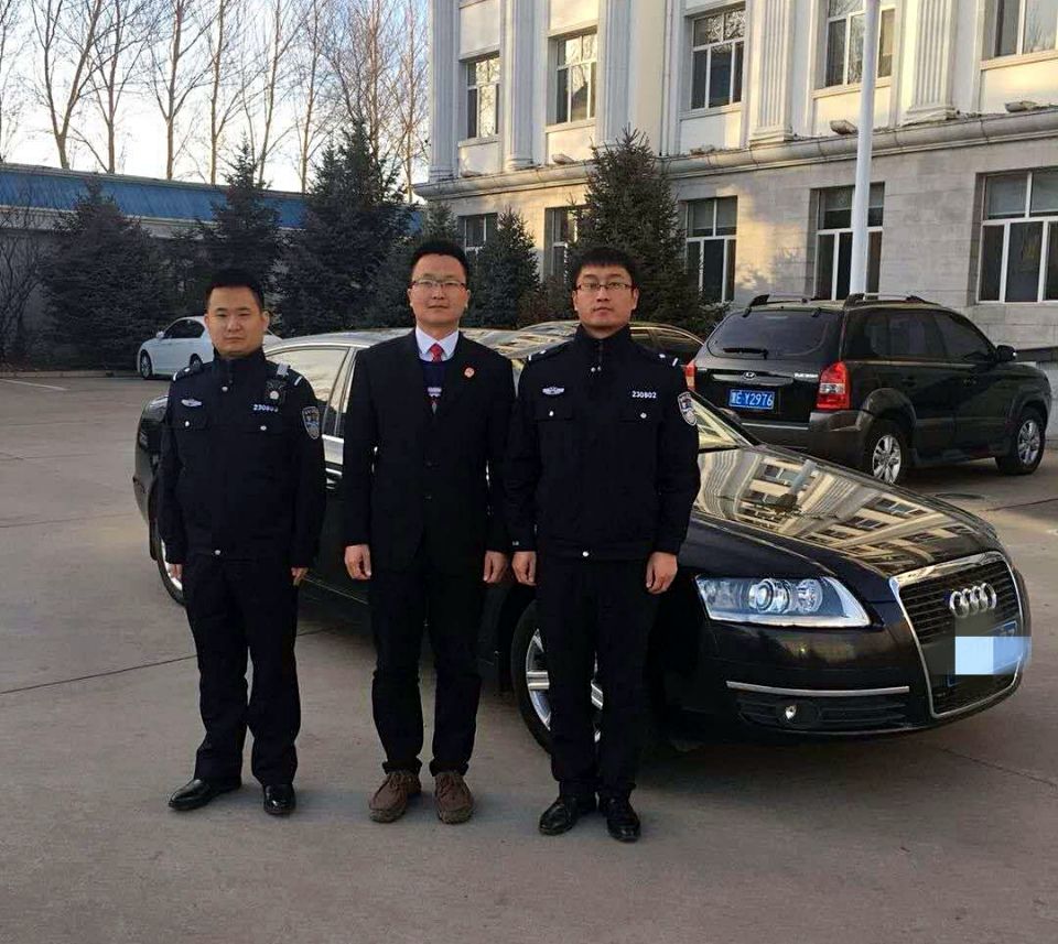 在执行指挥中心靠前指挥的执行局长孙浩收到大同区公安分局